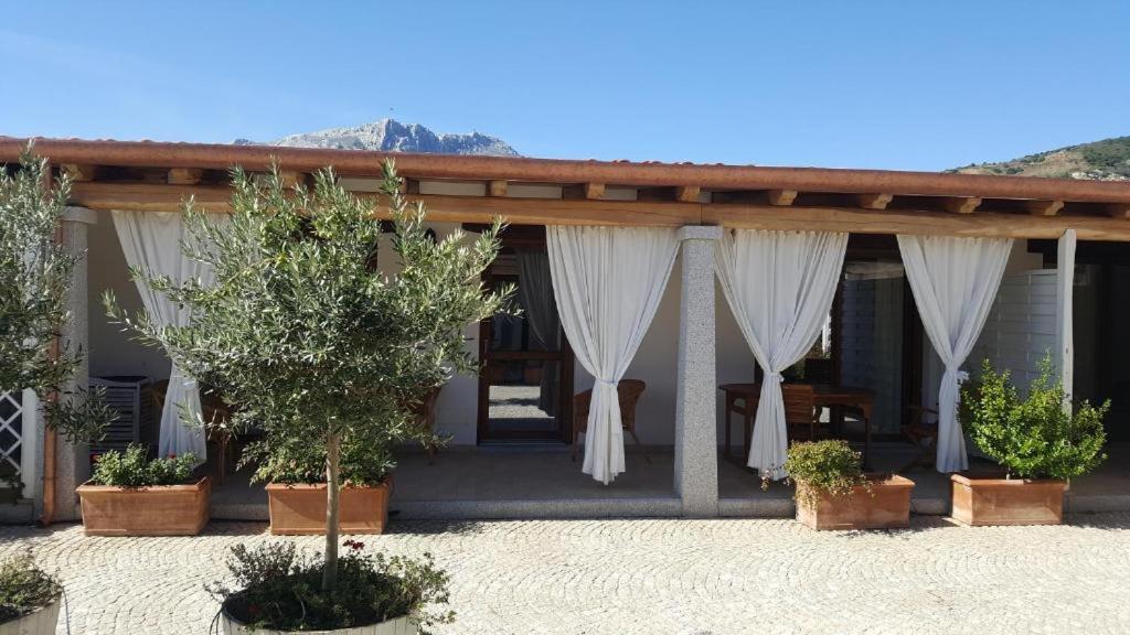Case Vacanze Nioleo - Apartments And Pool Siniscola Luaran gambar