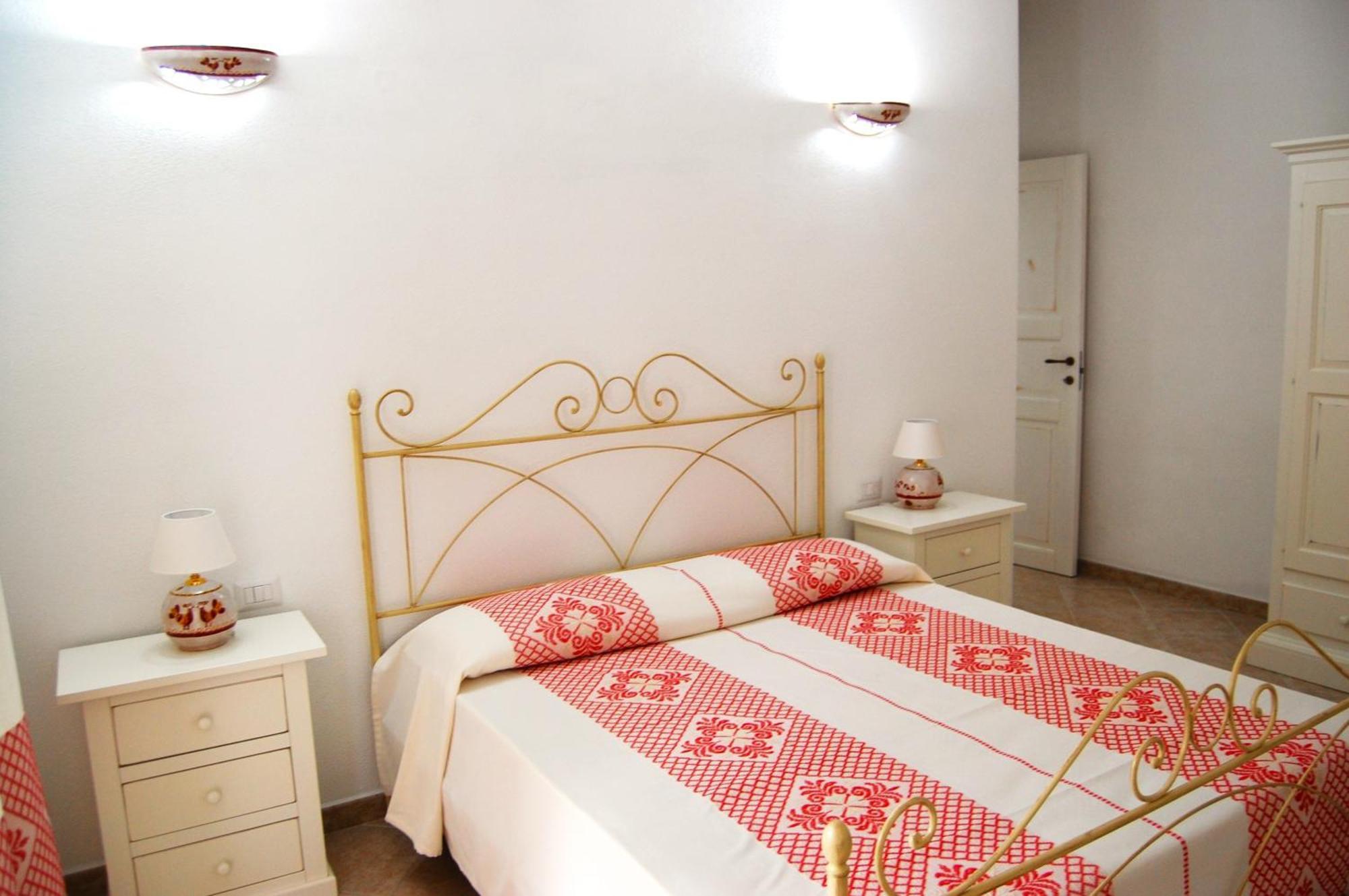 Case Vacanze Nioleo - Apartments And Pool Siniscola Luaran gambar