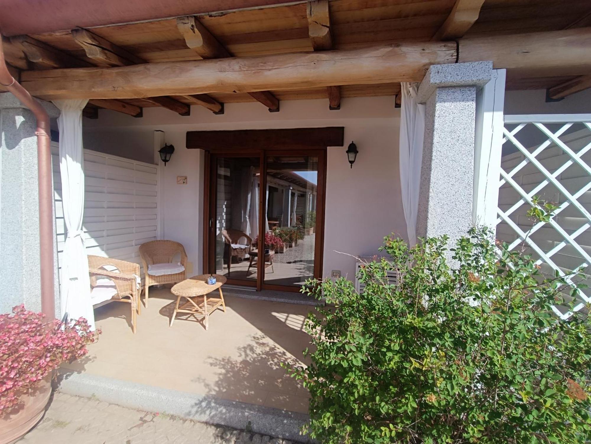 Case Vacanze Nioleo - Apartments And Pool Siniscola Luaran gambar
