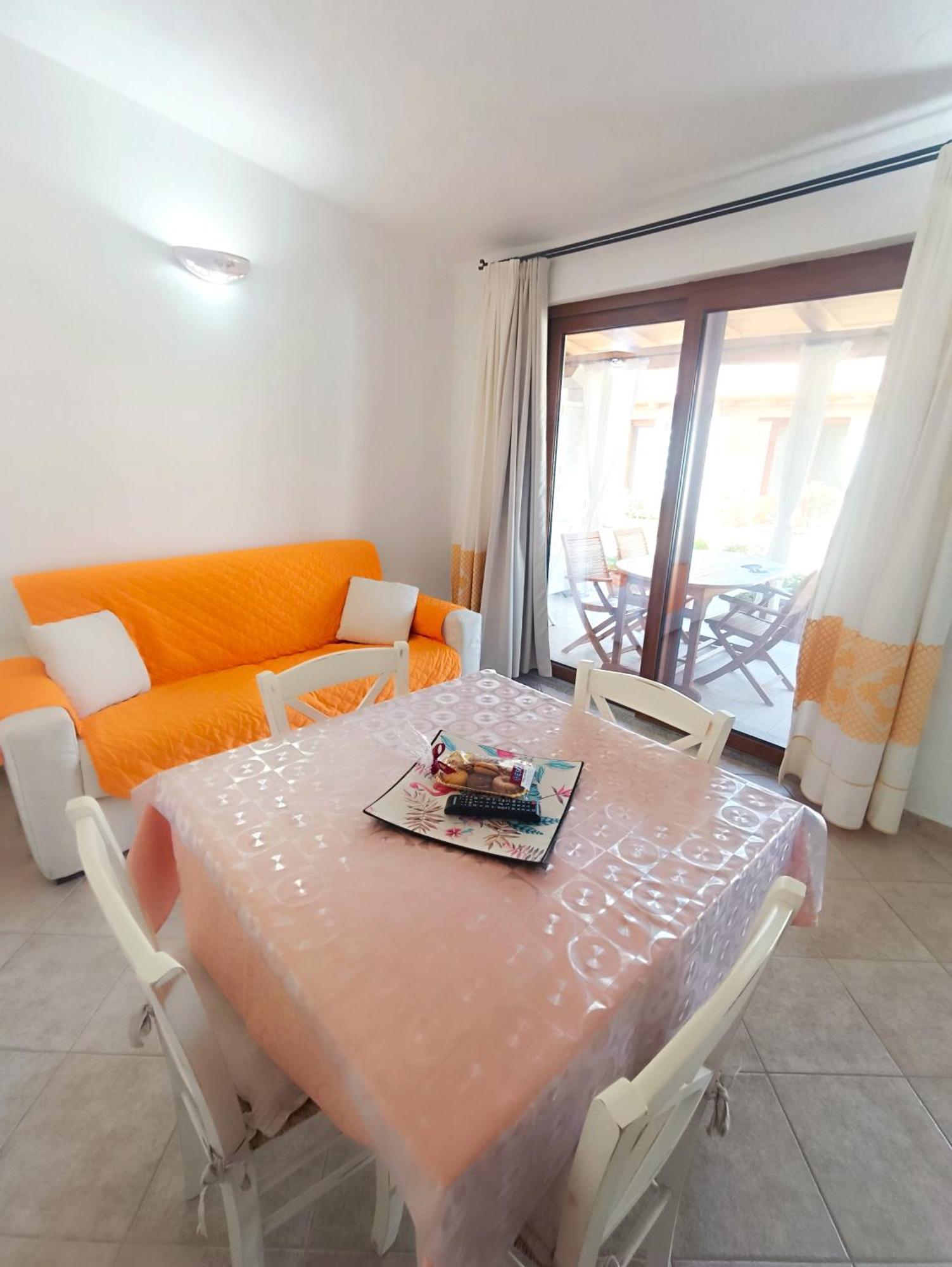 Case Vacanze Nioleo - Apartments And Pool Siniscola Luaran gambar