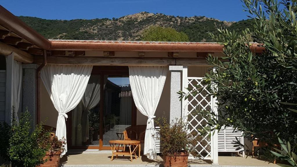 Case Vacanze Nioleo - Apartments And Pool Siniscola Luaran gambar