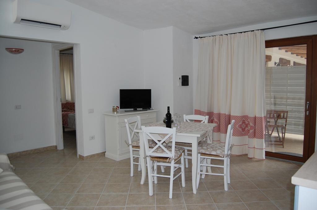Case Vacanze Nioleo - Apartments And Pool Siniscola Luaran gambar