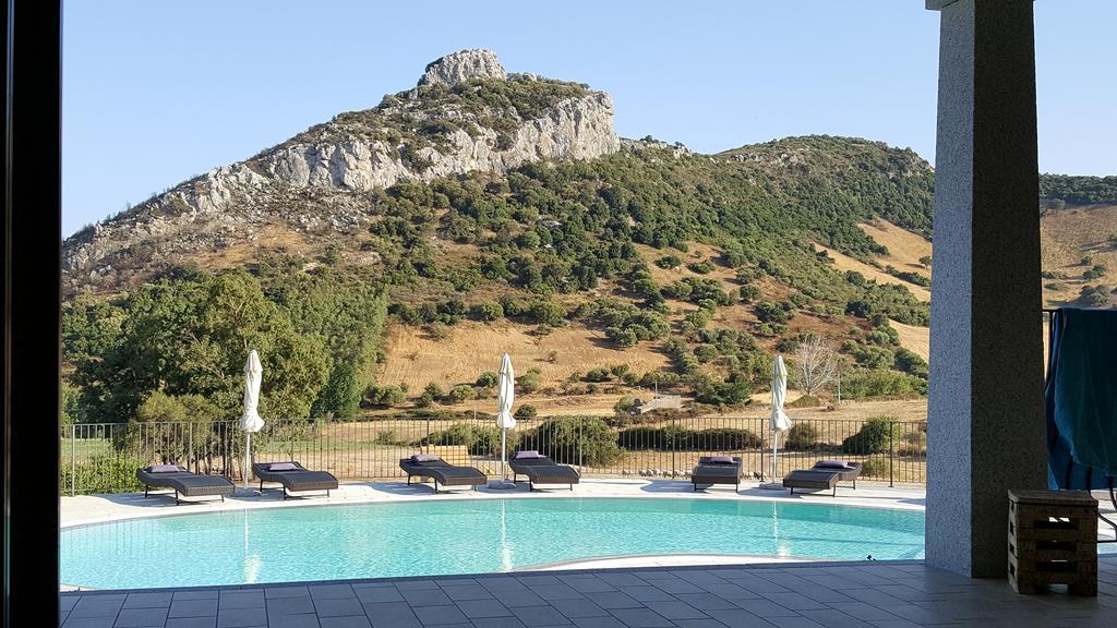 Case Vacanze Nioleo - Apartments And Pool Siniscola Luaran gambar