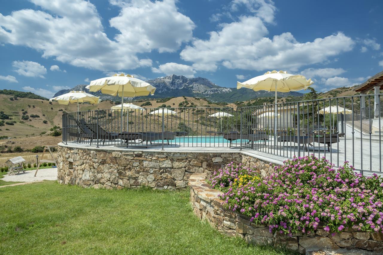 Case Vacanze Nioleo - Apartments And Pool Siniscola Luaran gambar